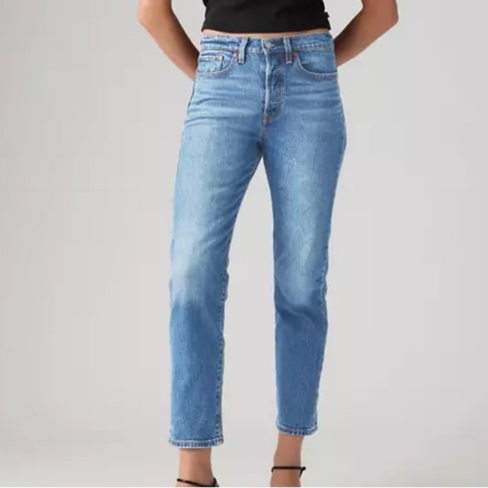 Levi's Wedgie Straight 100% cotton jeans size 24